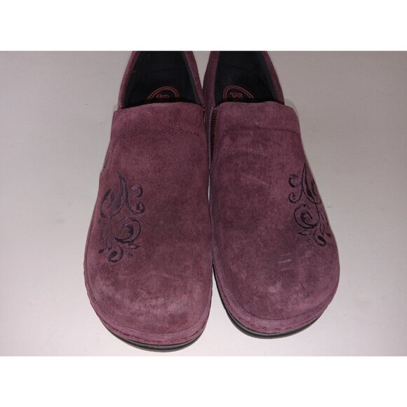 KLOGS Women's Sz 8 M Shoes Burgundy Leather Comfort Walking Embossed Work Clogs - Picture 3 of 13